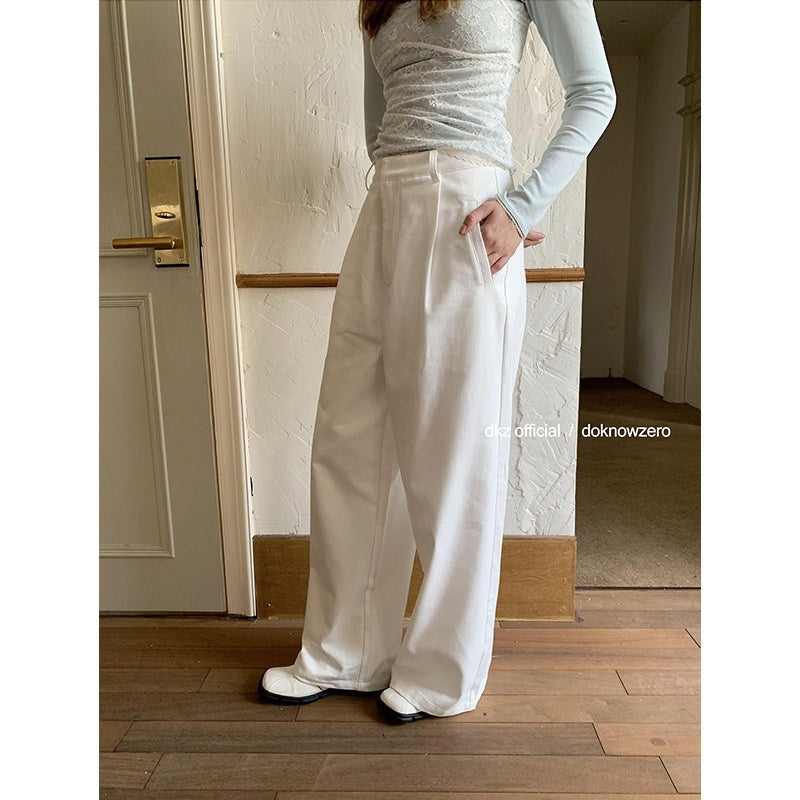DKZ_OFFICIAL_White_Pocket_Draped_Minimalist_Women&