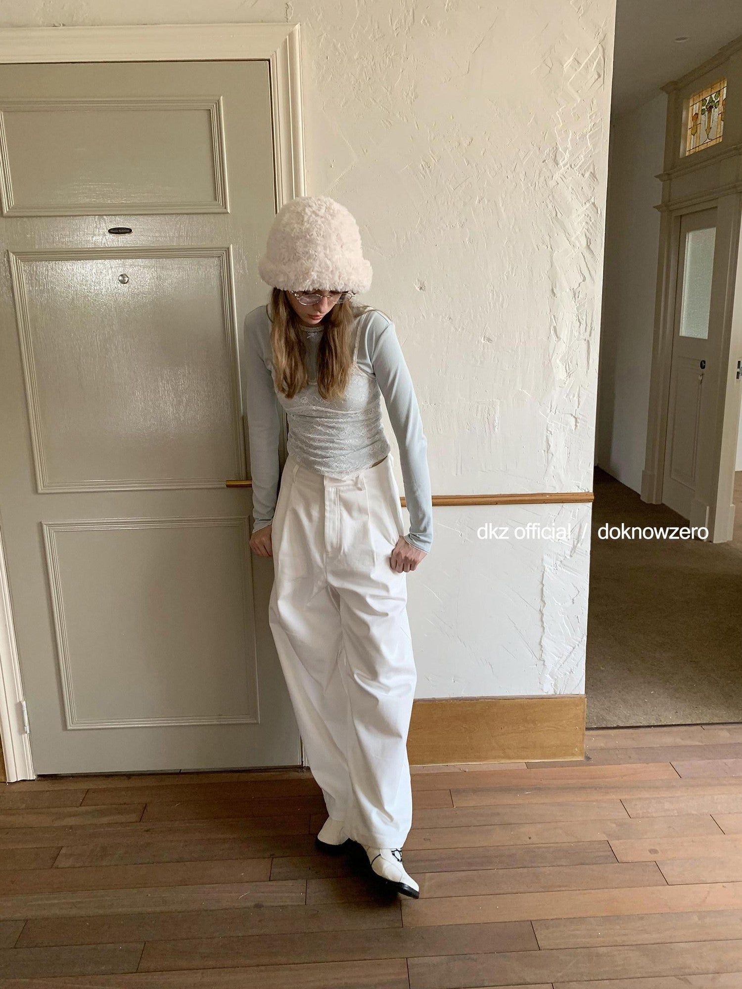 DKZ OFFICIAL White Pocket Draped Minimalist Women&