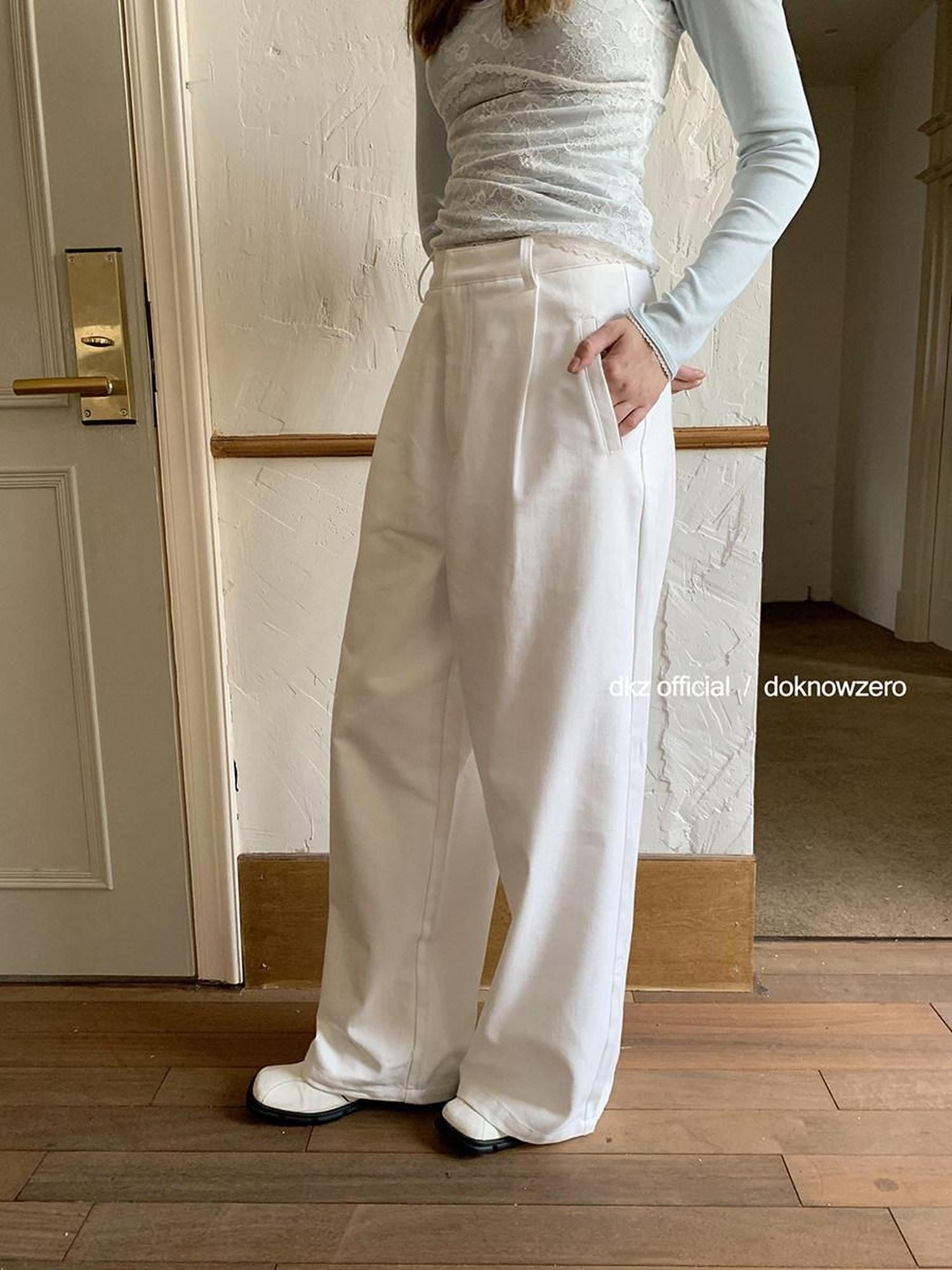 DKZ OFFICIAL White Pocket Draped Minimalist Women&