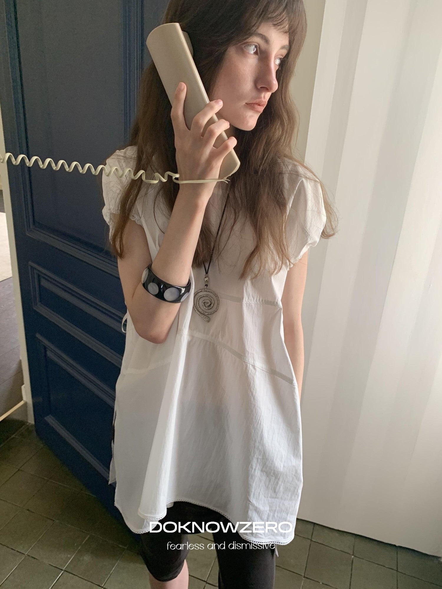 DKZ OFFICIAL White Small Flutter Sleeve Loose Women&