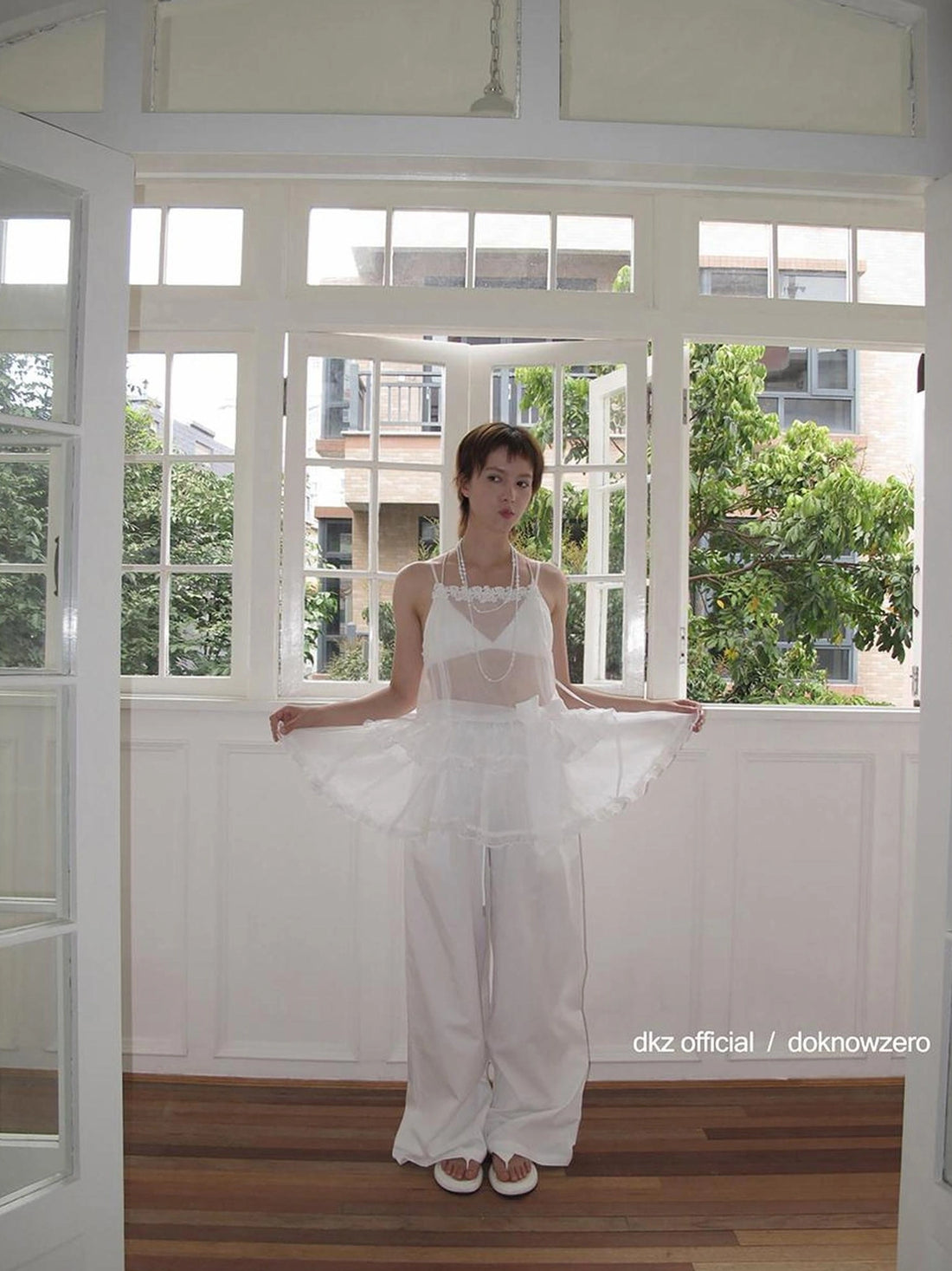 DKZ OFFICIAL White Strappy Ruffle Hem Midi Dress