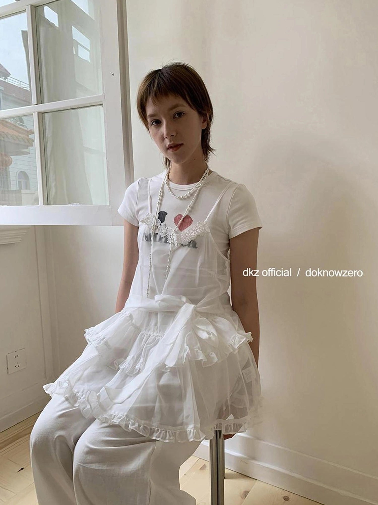 DKZ OFFICIAL White Strappy Ruffle Hem Midi Dress