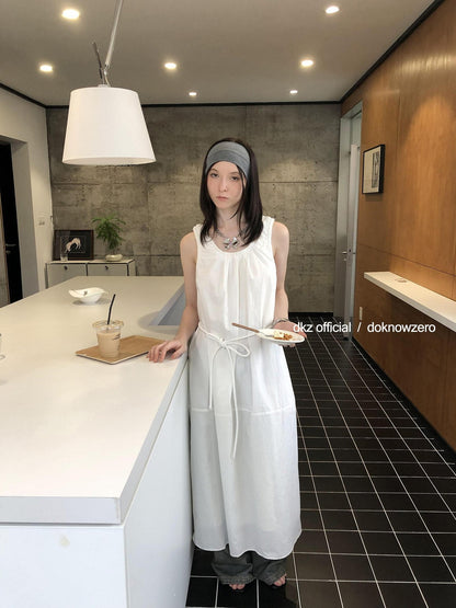 DKZ OFFICIAL White U Neck Sleeveless Pleated Waist Cinch Women&