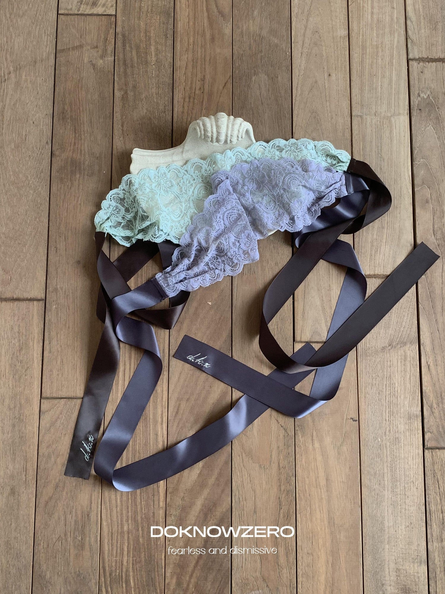 DKZ OFFICIAL Wrapped Lace Embroidered Women&