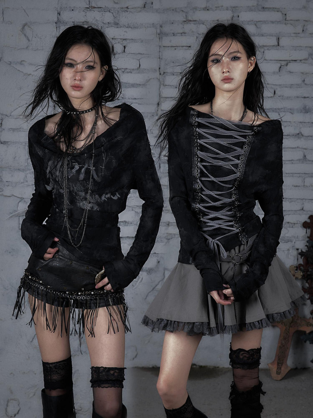 Dark Punk Print Off-Shoulder Long Sleeve Reversible T-shirt