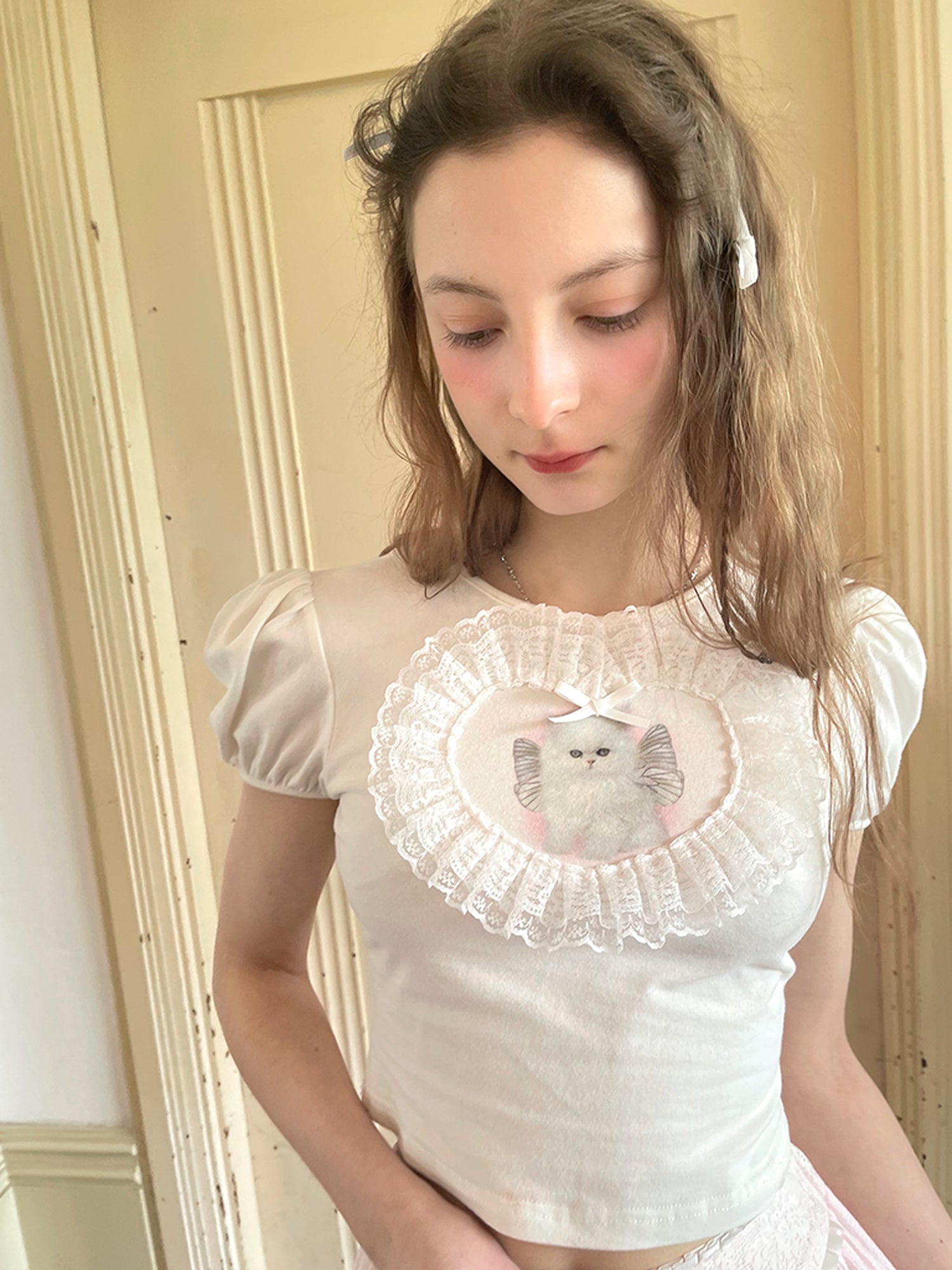 Daytoday Angel Cat Lace Bubble Sleeve Tie Front Tee