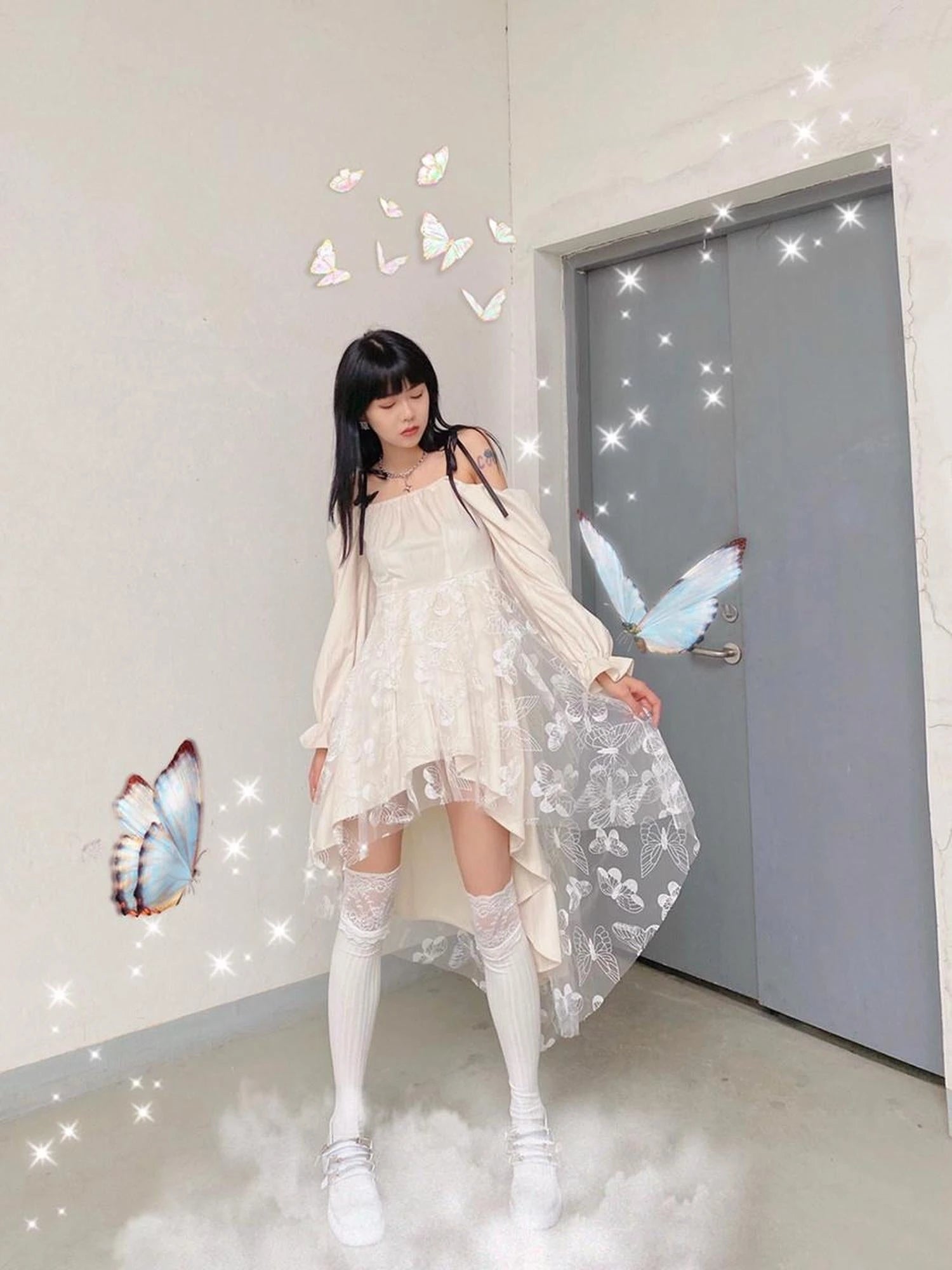 Butterfly Lace Velvet Dress Inspired By Les Fleurs Du Mal V-Neck T-Shirt Long-Sleeve