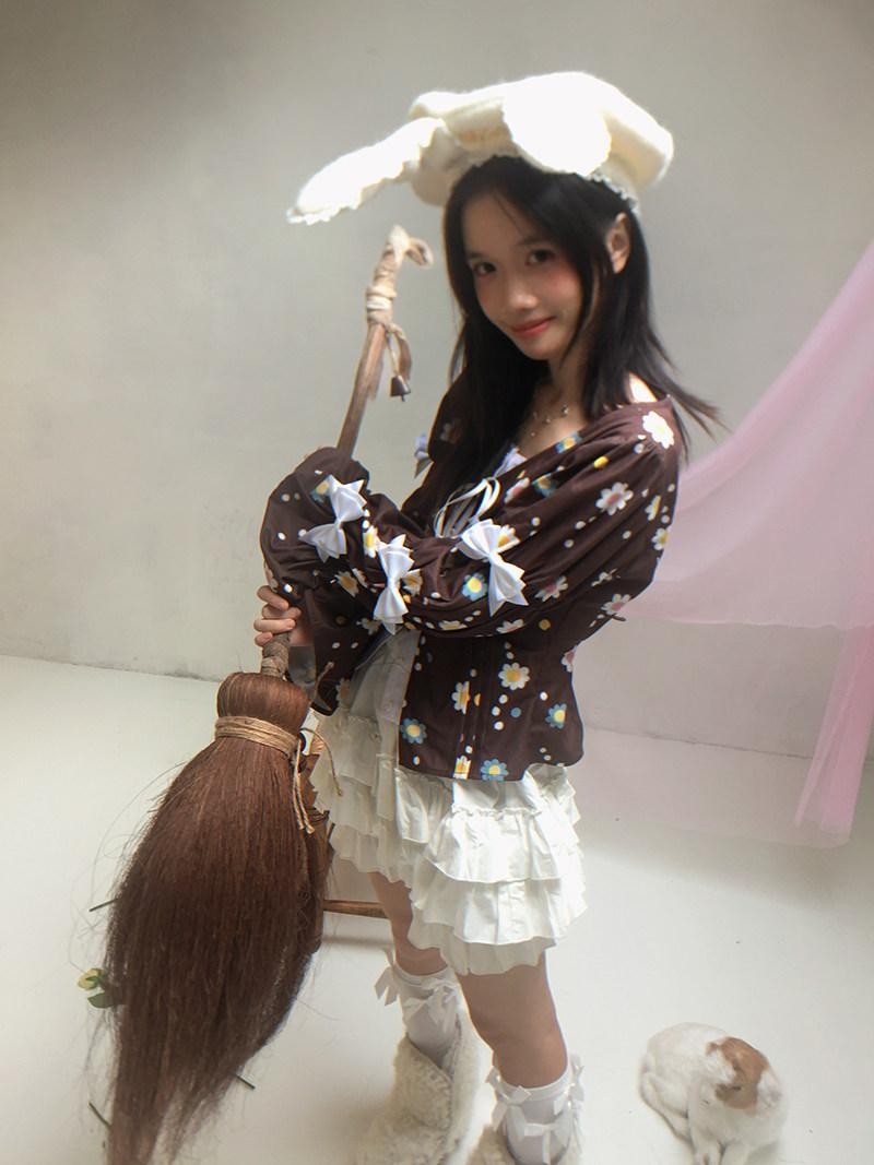 Daytoday Cream Lace Trim Bendable Steel Wire Rabbit Ear Bow Women&