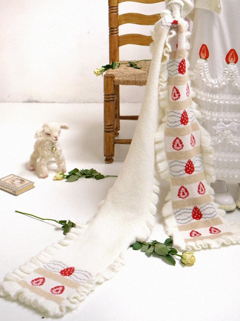 Daytoday Cream Strawberry Jacquard Ruffle Women&