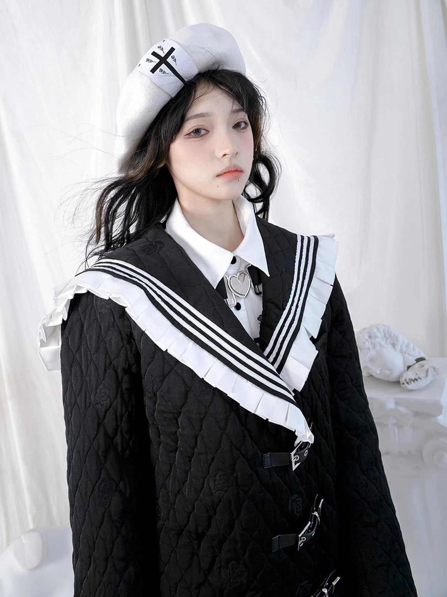 Cross Rose Jacquard Black White Beret