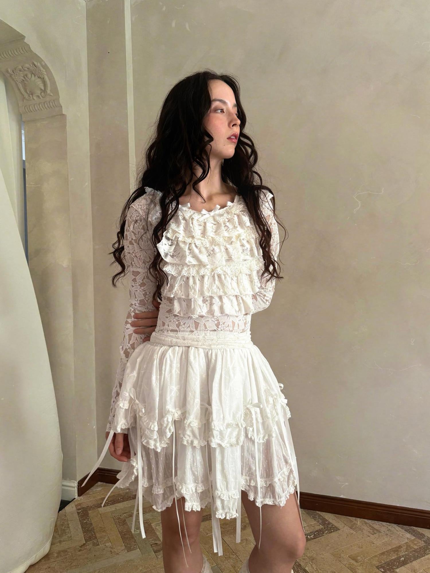 Daytoday Fairy Tale Lace Trim Stretch Top Long Sleeve Sun Protection Layering V-neck T-shirt