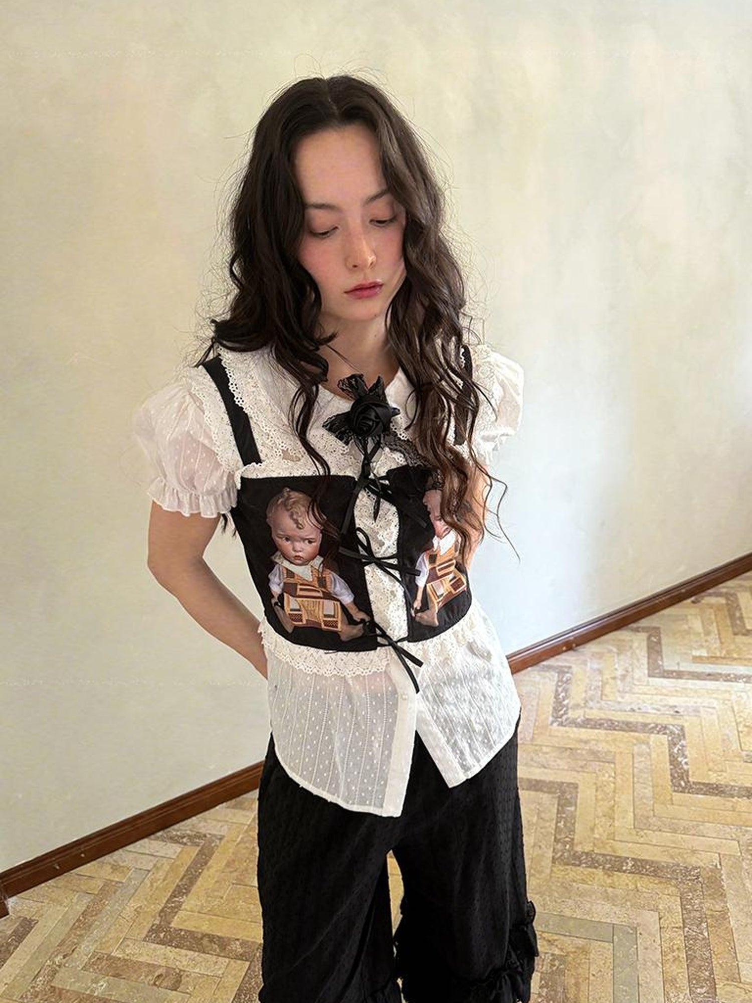 Daytoday Fairy Tale Print Lace Bow Vest
