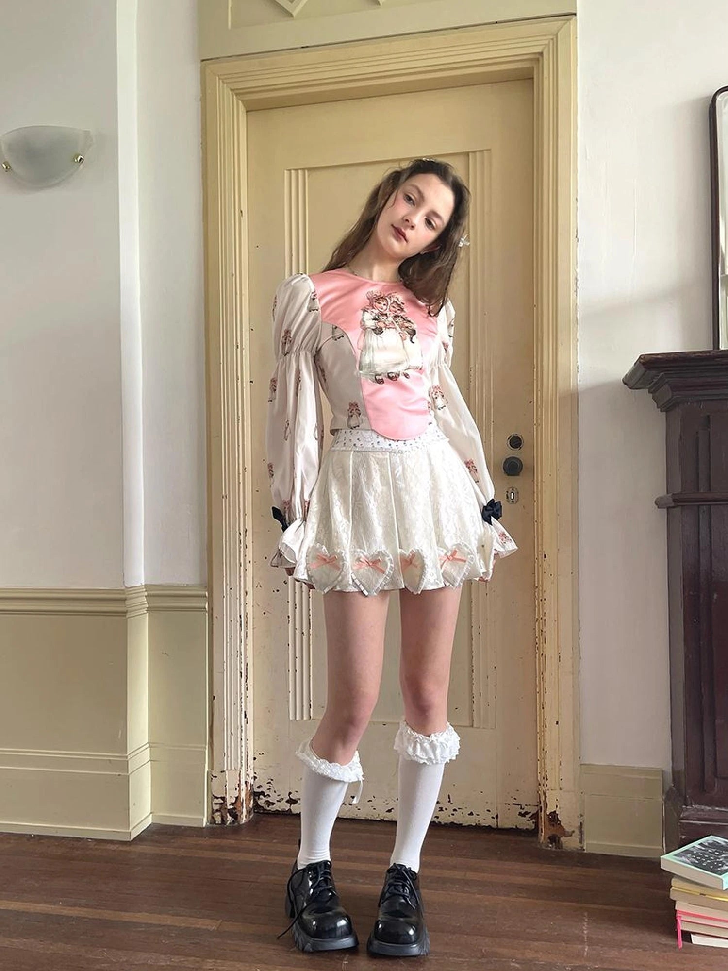 Floral Lace Pleated Mini Skirt With Angel Tears Print