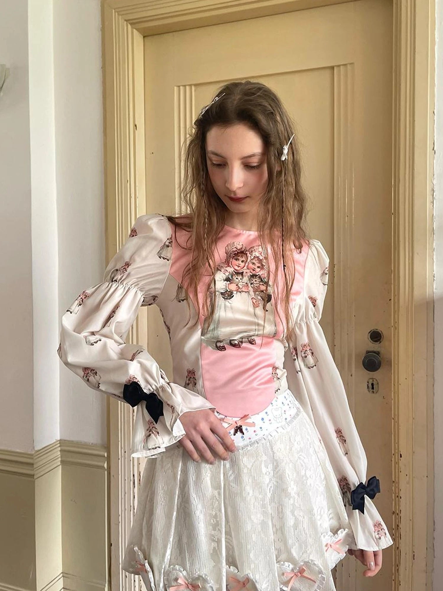 Floral Lace Pleated Mini Skirt With Angel Tears Print