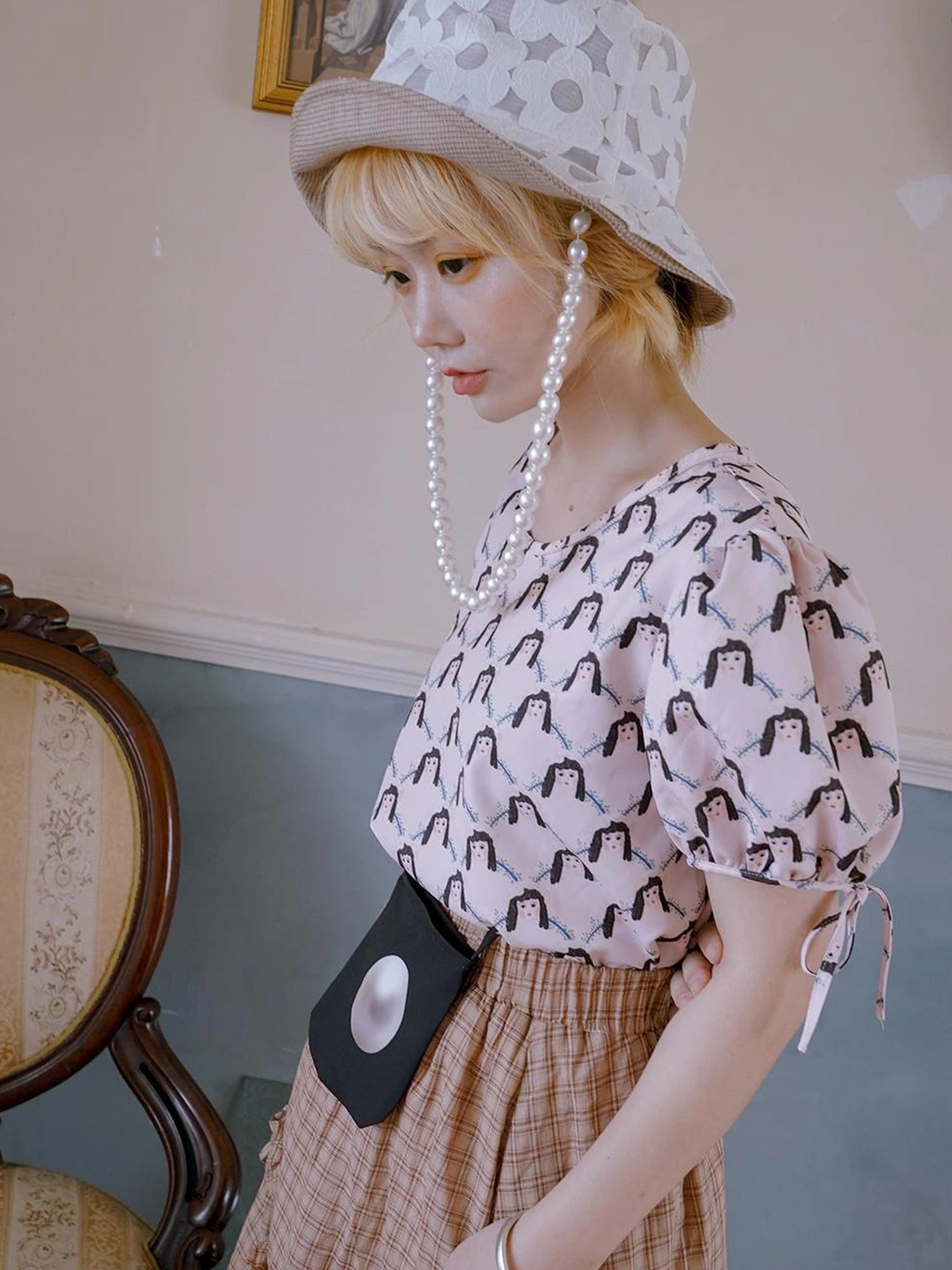 Floral Pearl Checkered Bucket Hat