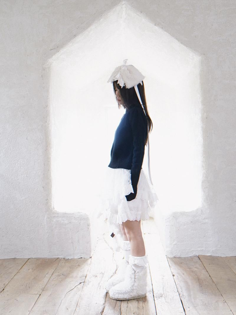 Daytoday Minimalist Straight Shoulder Round Neck Long Sleeve Women&