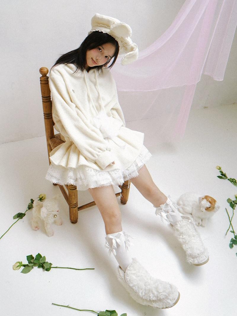 Daytoday Plush Angel Ear Pompom Lace Low Waist Hooded Women&