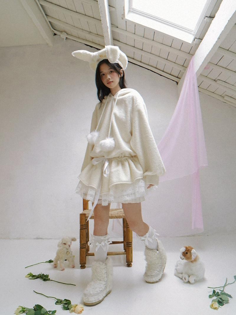 Daytoday Plush Angel Ear Pompom Lace Low Waist Hooded Women&