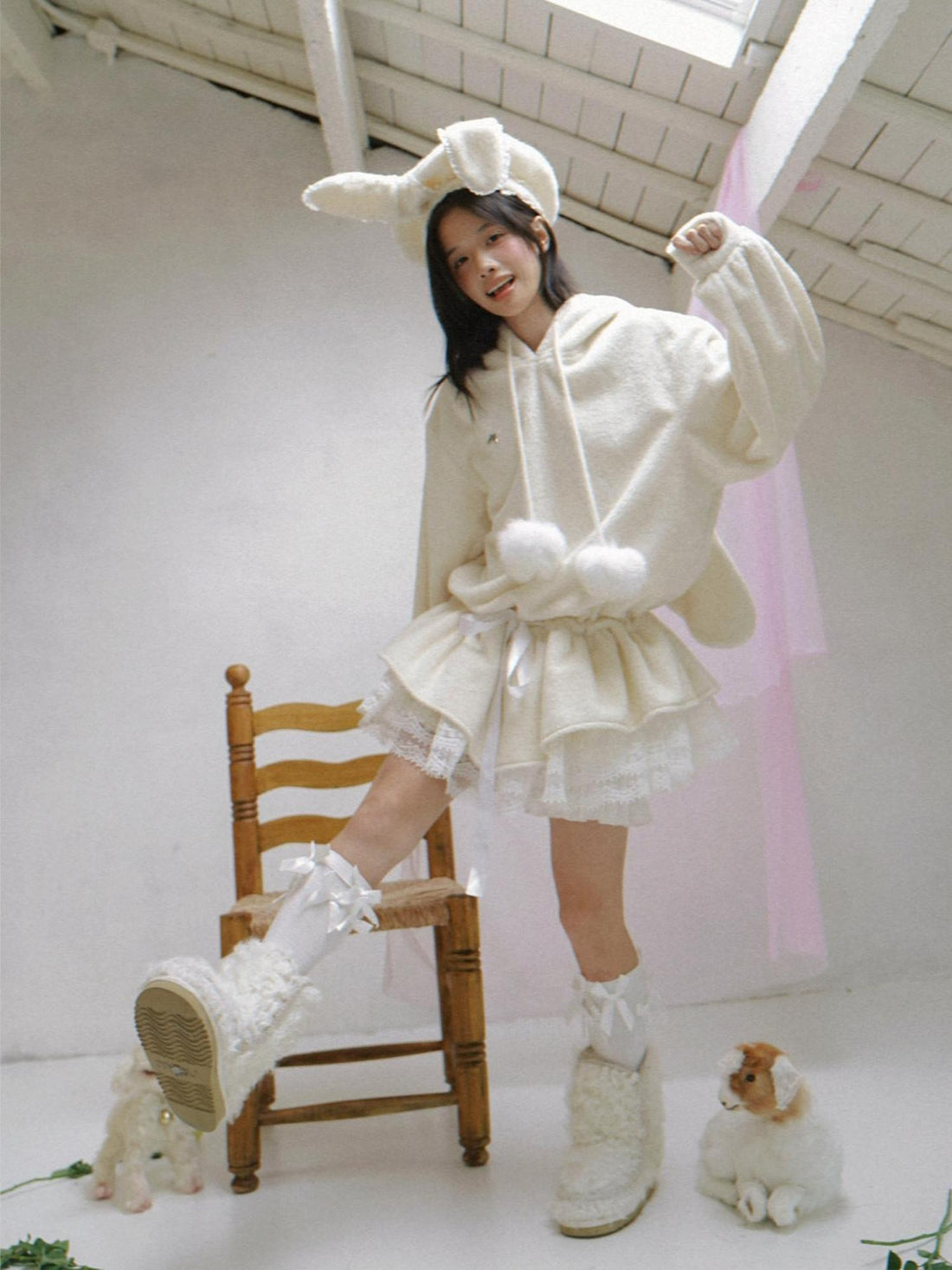Daytoday Plush Angel Ear Pompom Lace Low Waist Hooded Women&