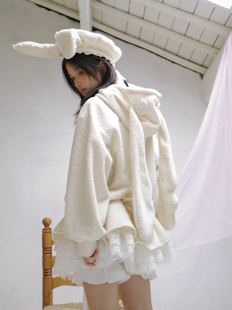 Daytoday Plush Angel Ear Pompom Lace Low Waist Hooded Women&