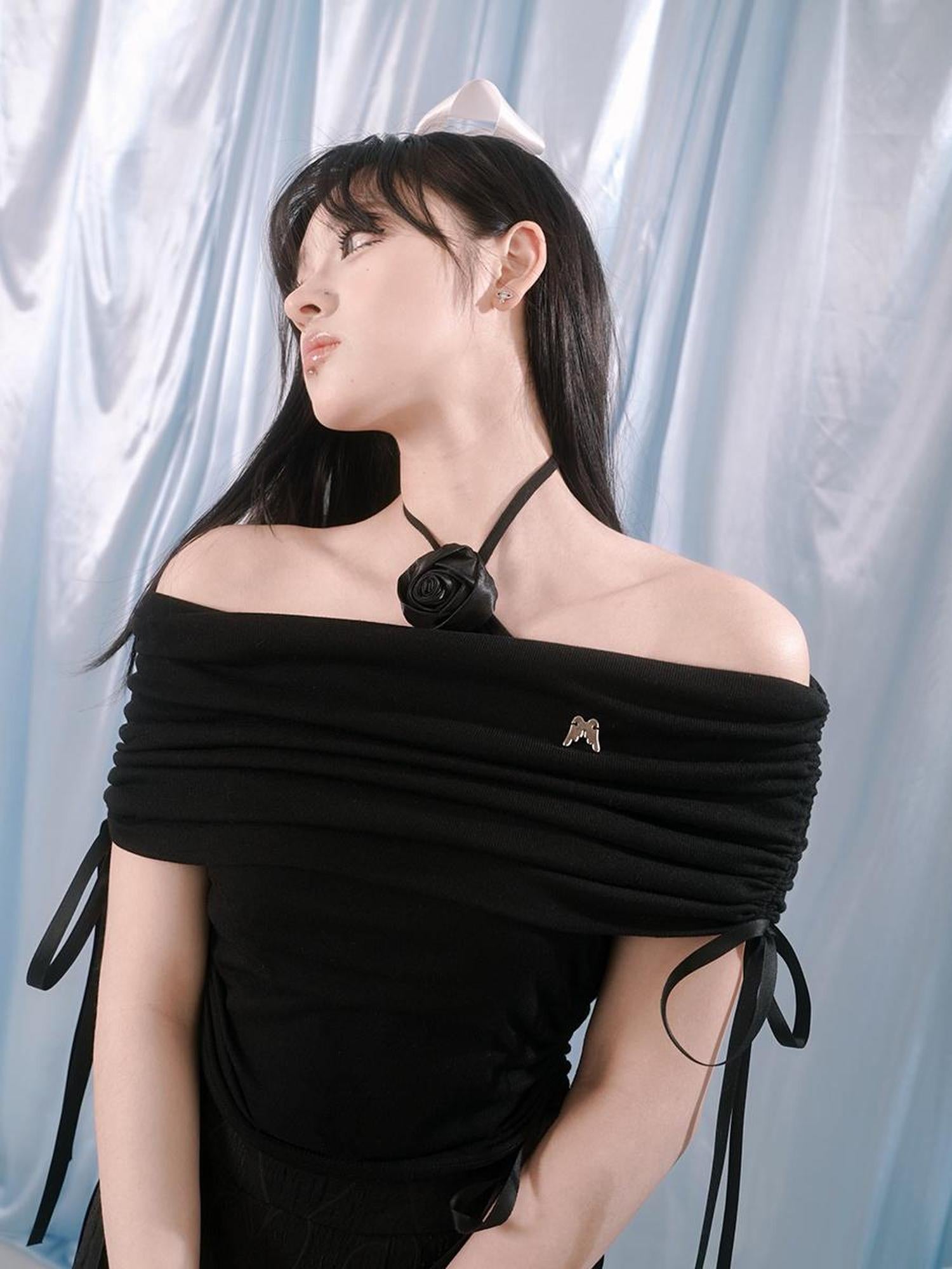 Daytoday Rose Brooch Tie Front Knit Crop Top
