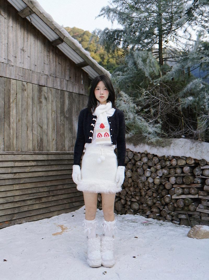 Daytoday Strawberry Cake Jacquard Knit Floral Women&