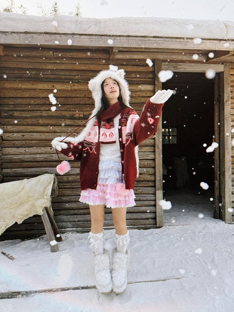 Daytoday Strawberry Cake Jacquard Knit Floral Women&