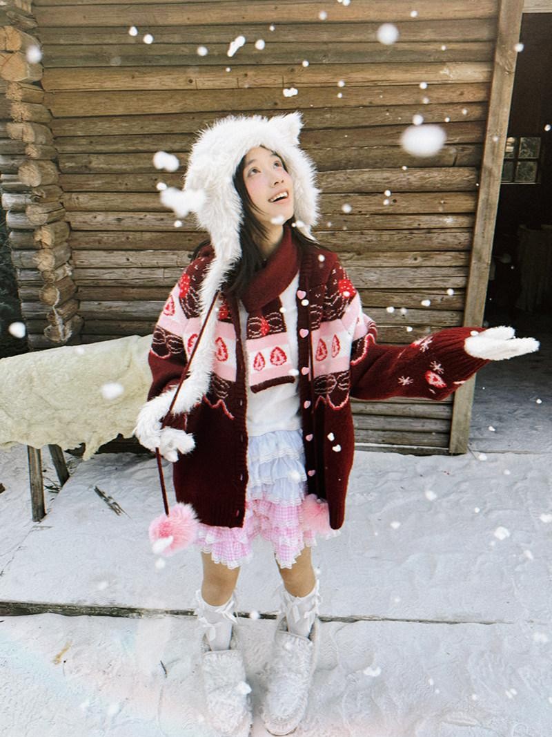 Daytoday Strawberry Cake Jacquard Knit Floral Women&