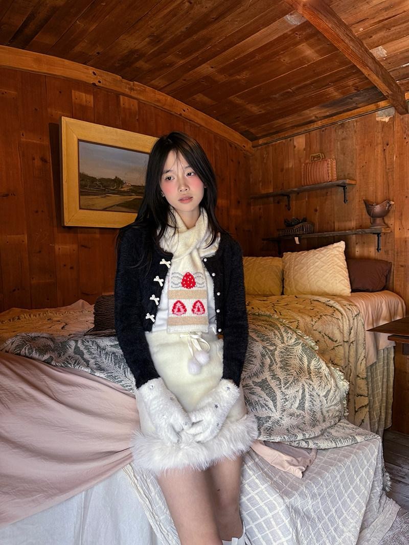 Daytoday Strawberry Cake Jacquard Knit Floral Women&