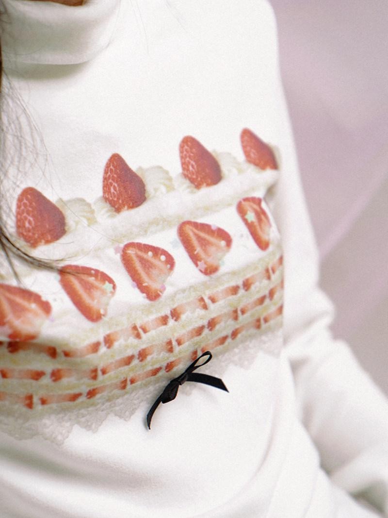 Daytoday Strawberry Cake Print High Neck Slim Fit Women&
