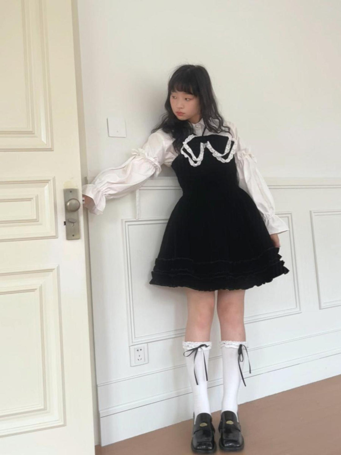 Daytoday Velvet Bow Black Swing Dress V-Neck T-Shirt Long-Sleeve