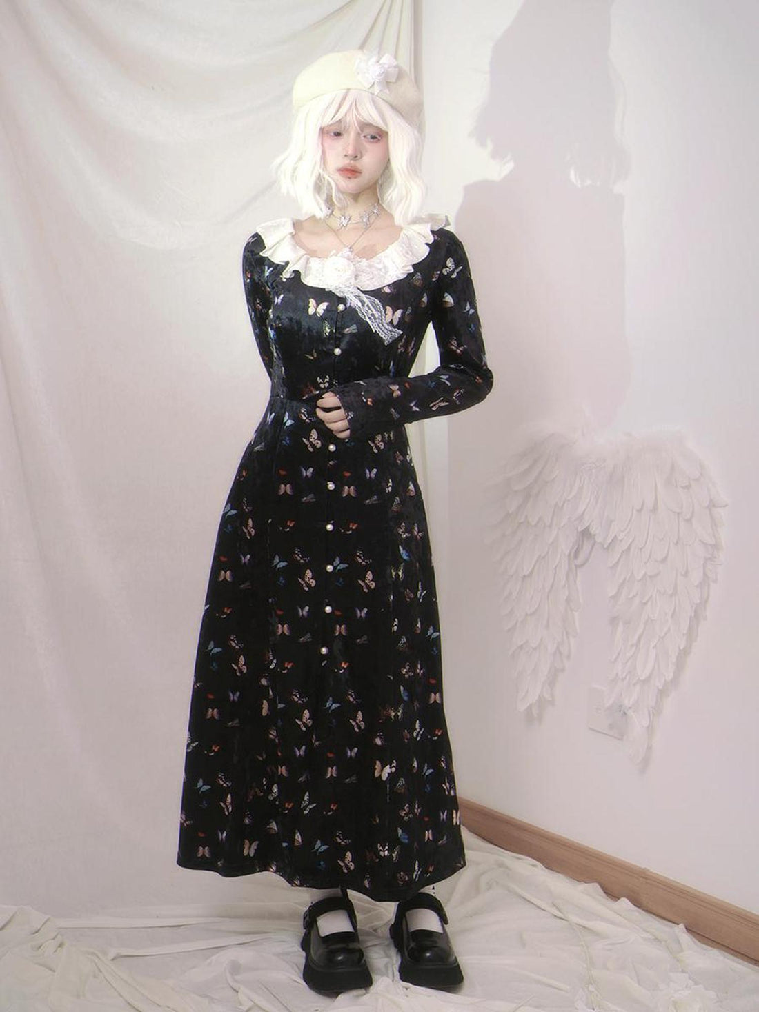 Daytoday Velvet Butterfly Print Vintage Elegance Long Sleeve V-Neck Dress