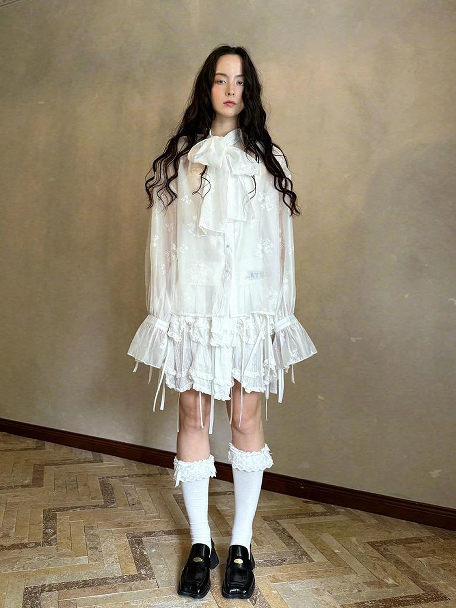 Vintage Bow Print Puff Sleeve Blouse