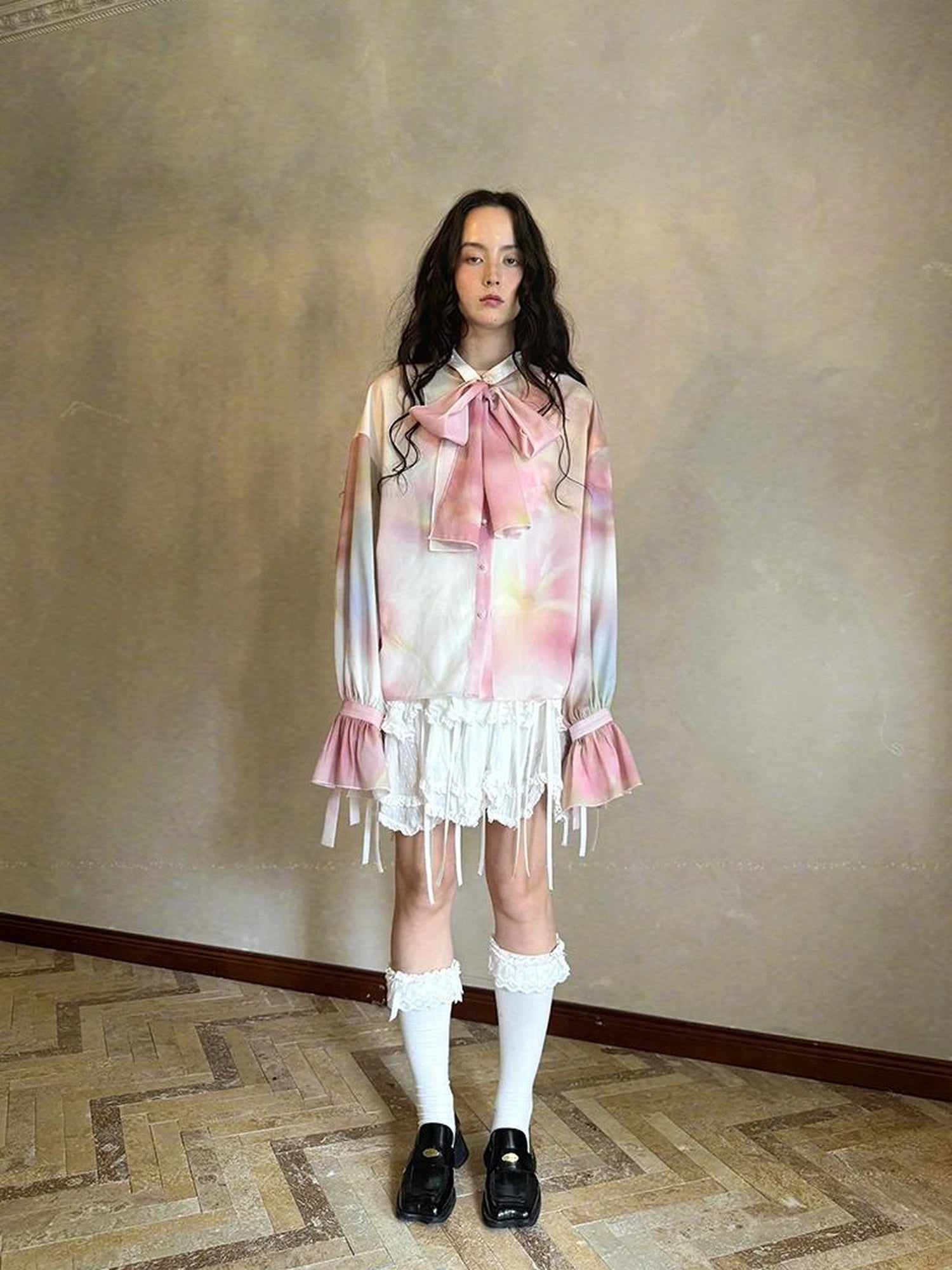 Vintage Bow Print Puff Sleeve Blouse