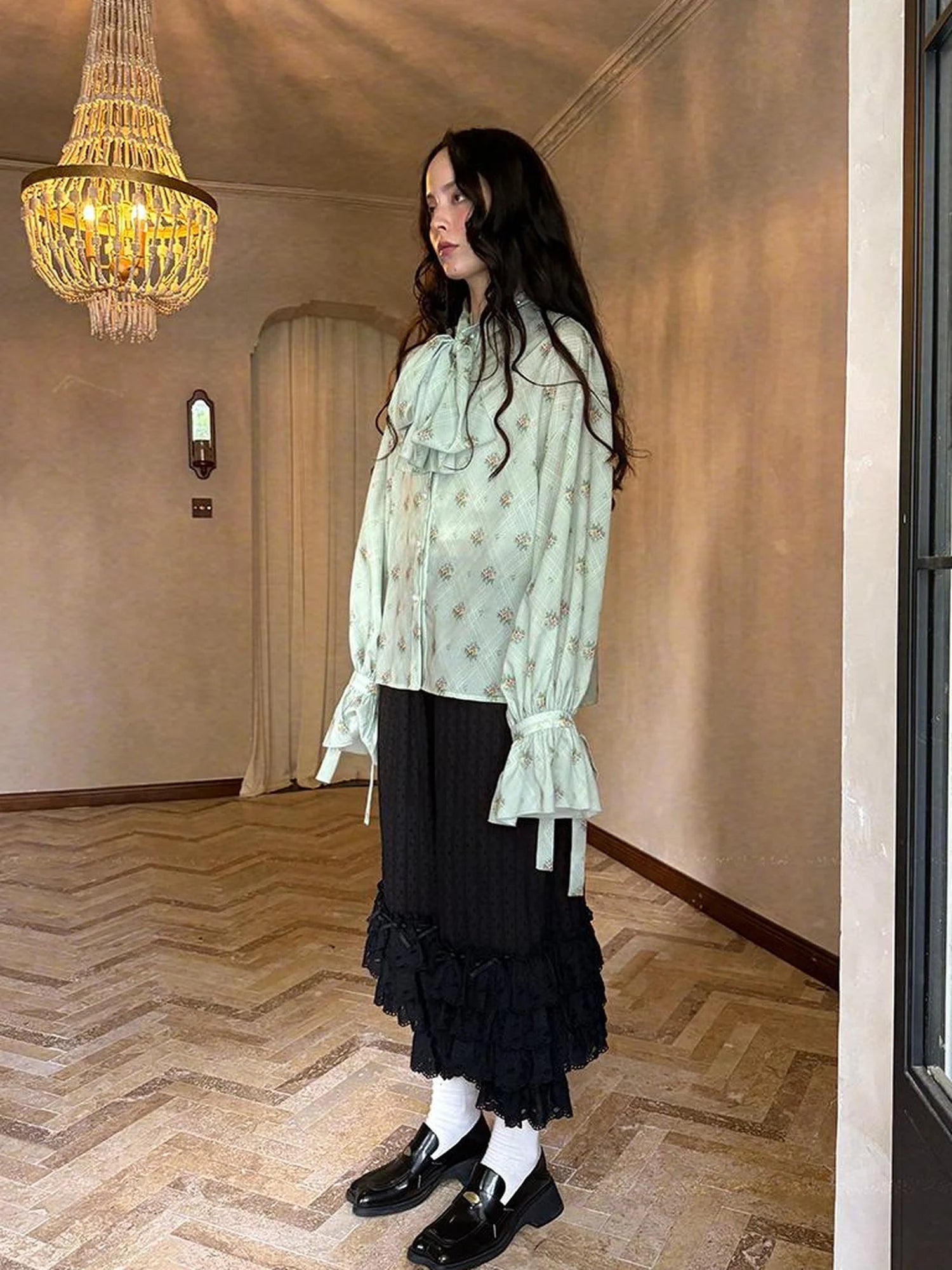 Vintage Bow Print Puff Sleeve Blouse