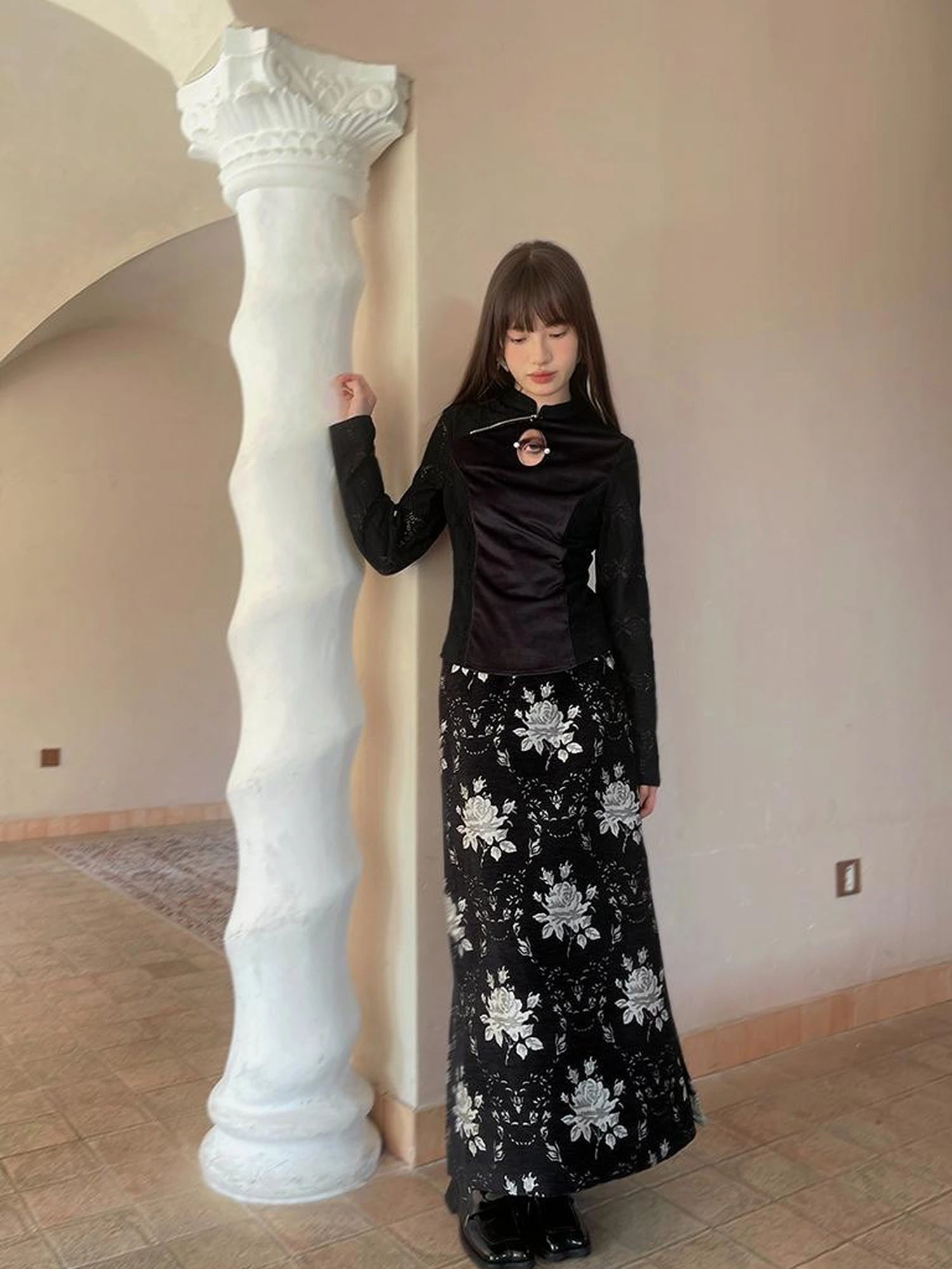 Vintage Floral Jacquard Side Slit Midi Skirt