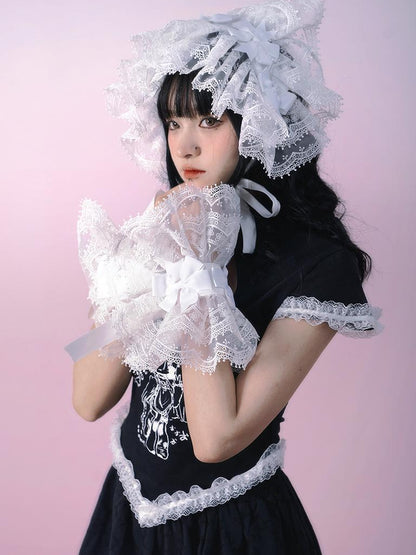 Daytoday Vintage Floral Print Hollow Heart Qipio Tee