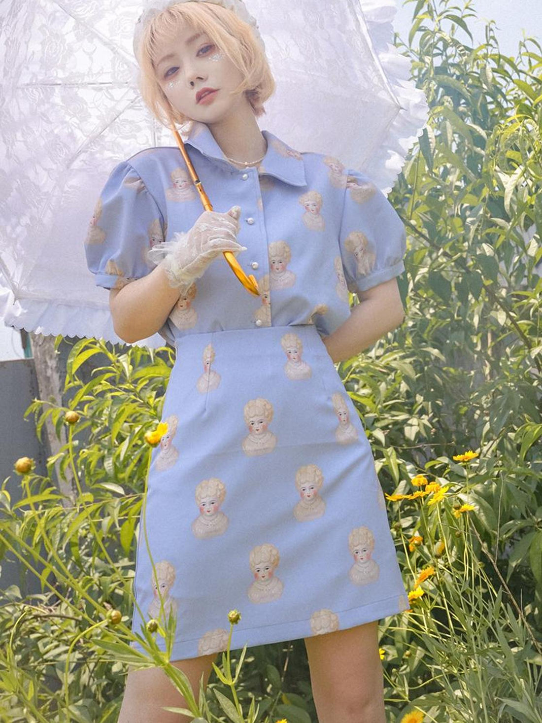 Daytoday Vintage Porcelain Doll Floral Print Midi Skirt