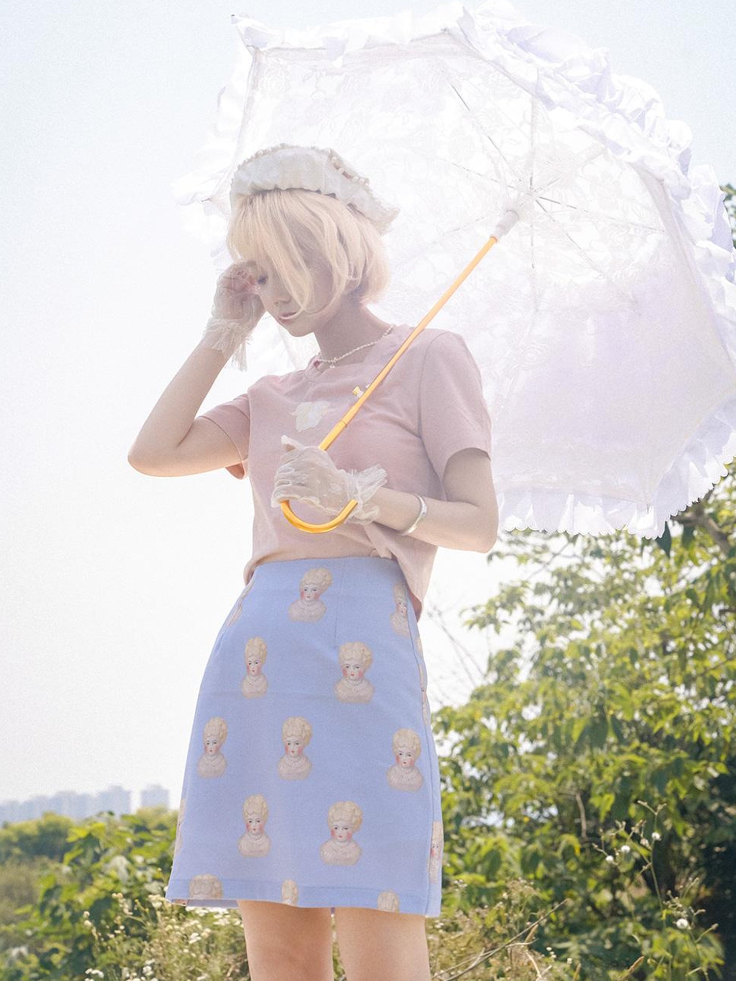Daytoday Vintage Porcelain Doll Floral Print Midi Skirt