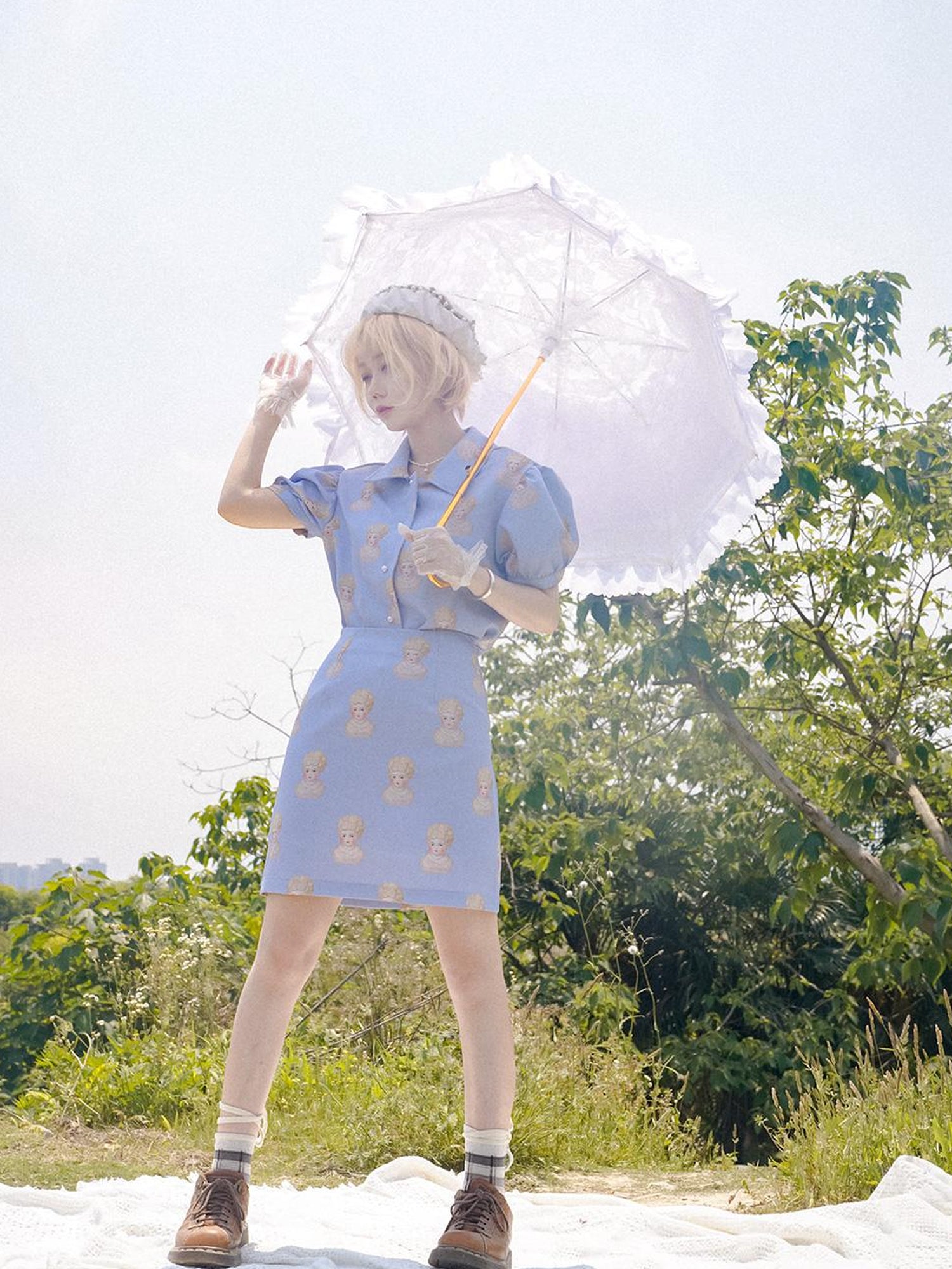 Daytoday Vintage Porcelain Doll Floral Print Midi Skirt