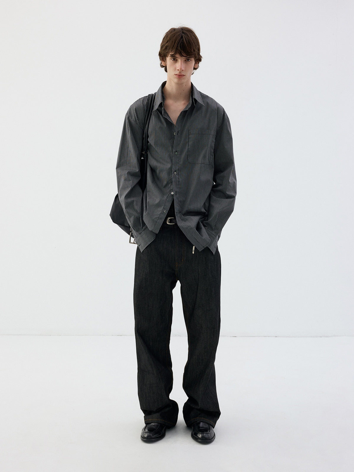 Delivery_Black_Pinstripe_Detachable_Collar_Long_Sleeve_Oversized_Cotton_Women&