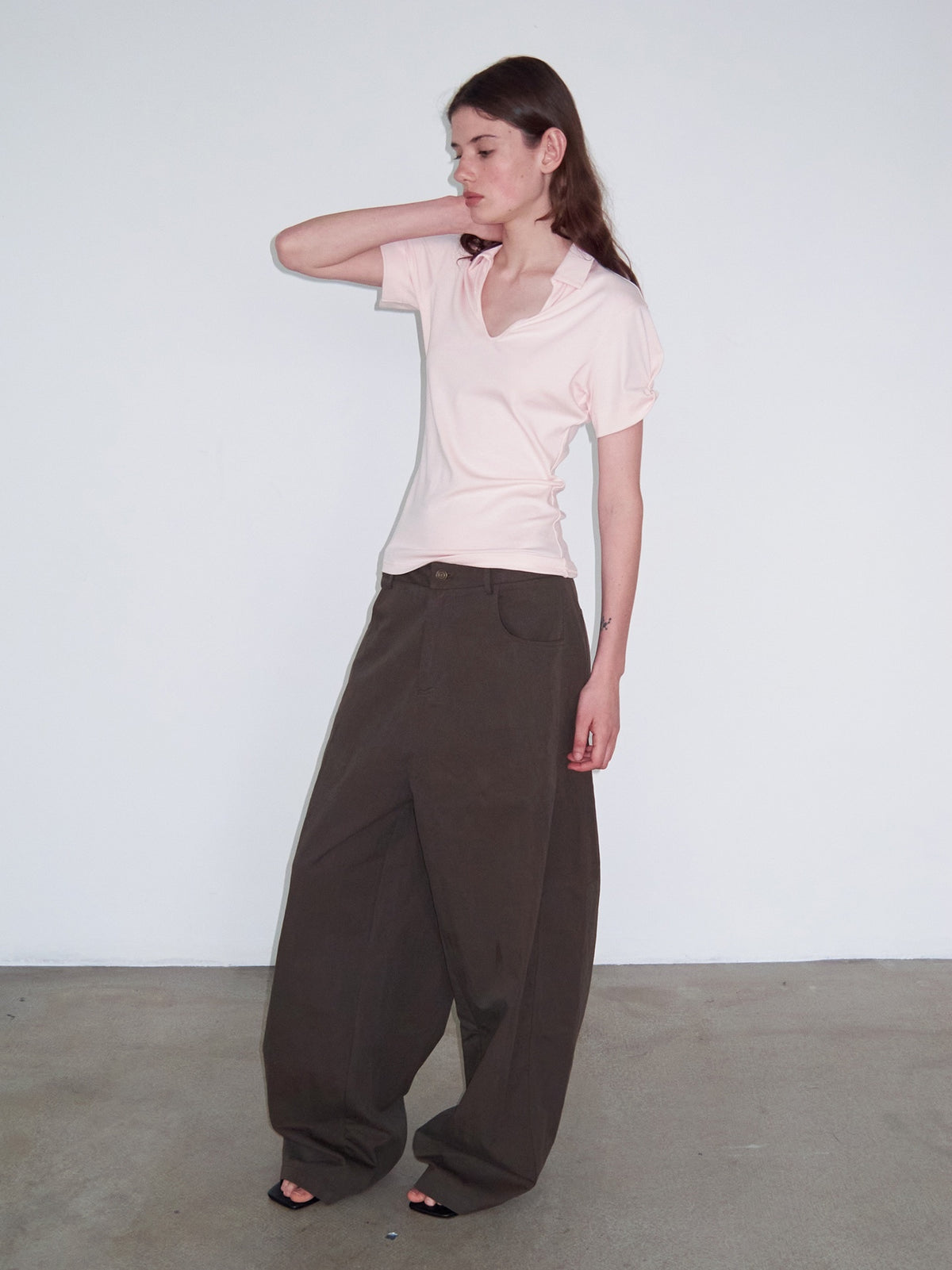 Delivery_Brown_Structured_Loose_Fit_Straight_Leg_Women&