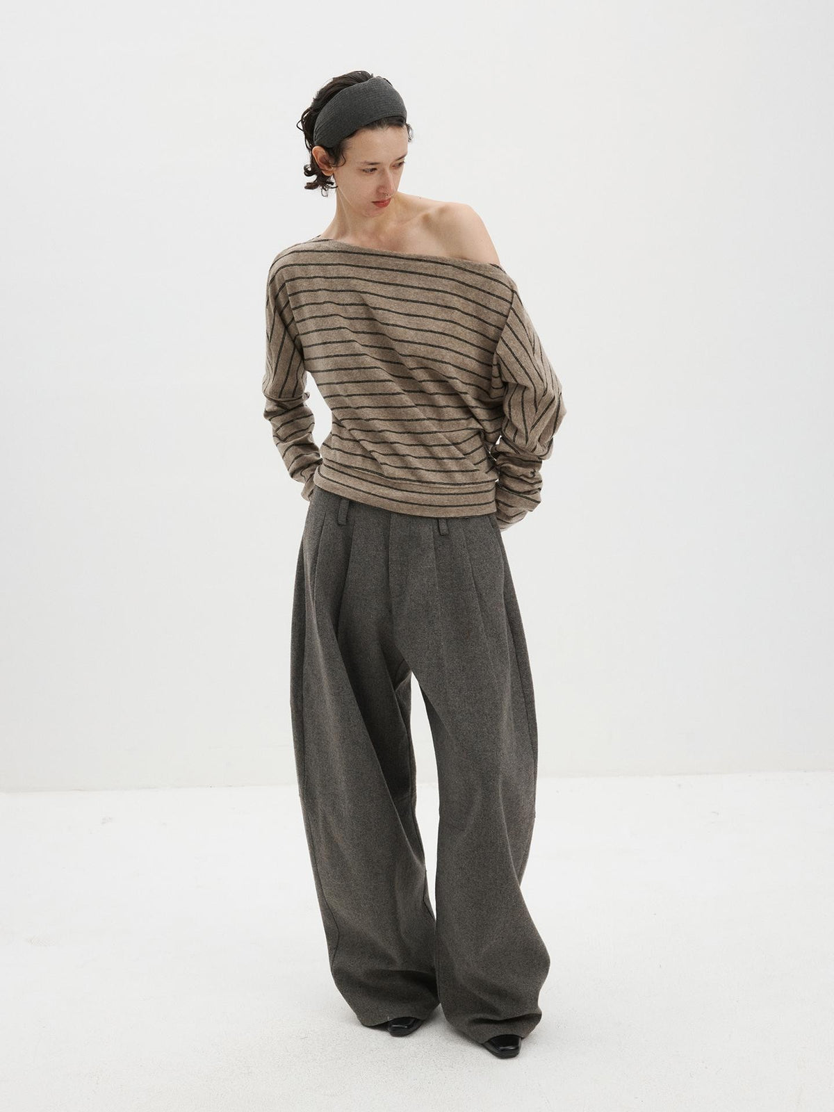 Delivery Curved Straight Leg Wool Blend Women&