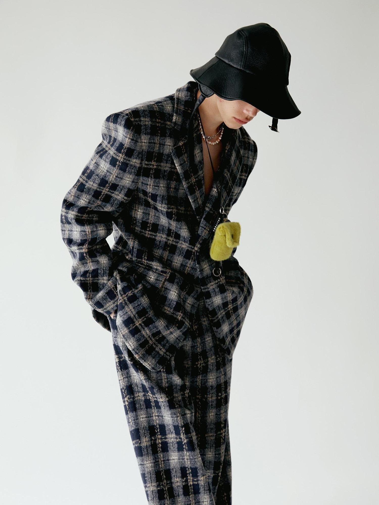Delivery Deep Blue Plaid Loose Fit Three Button Women&