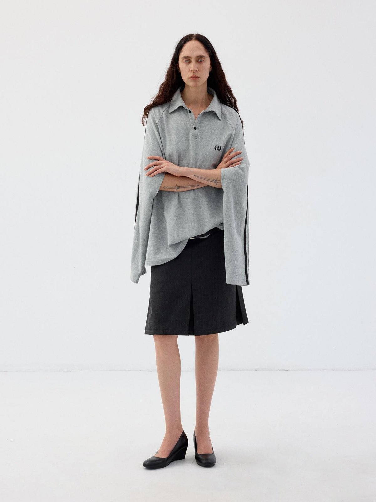 Delivery Light Gray Open Sleeve Two Way Polo Neck Contrast Black Stripe Women&