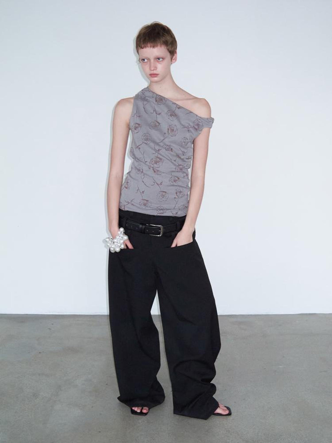 Delivery Off Shoulder Rose Jacquard T-shirt Cropped Top