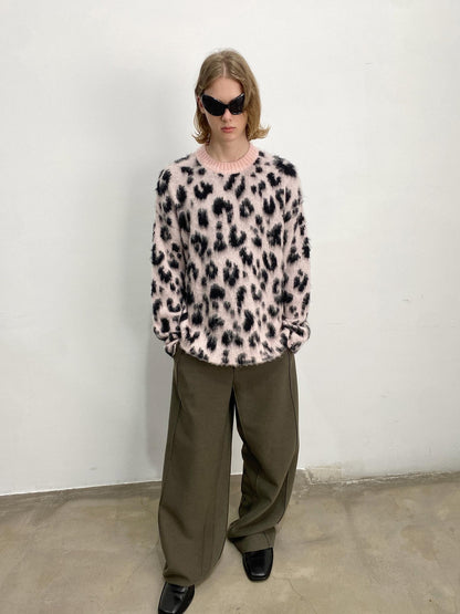 Delivery Pink Black Leopard Jacquard Brushed Plush Crewneck Women&