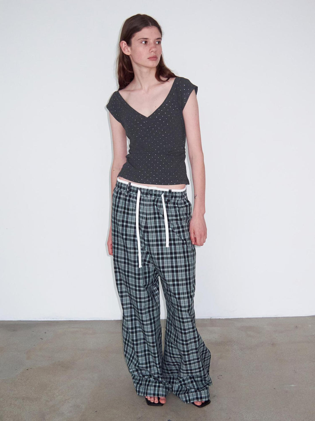 Delivery V-Neck Cropped Tee with Ruffle Sleeves Rhinestone