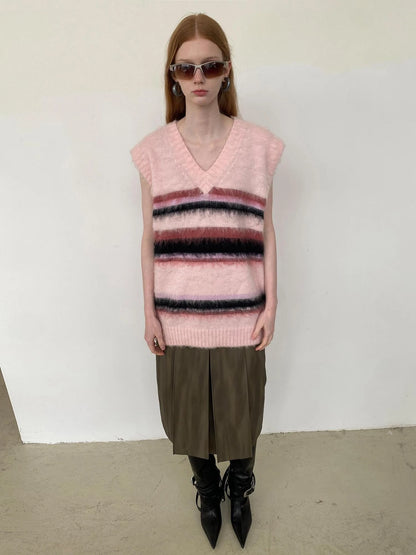 V-neck Cable Knit Wool Vest In Pale Pink Stripes