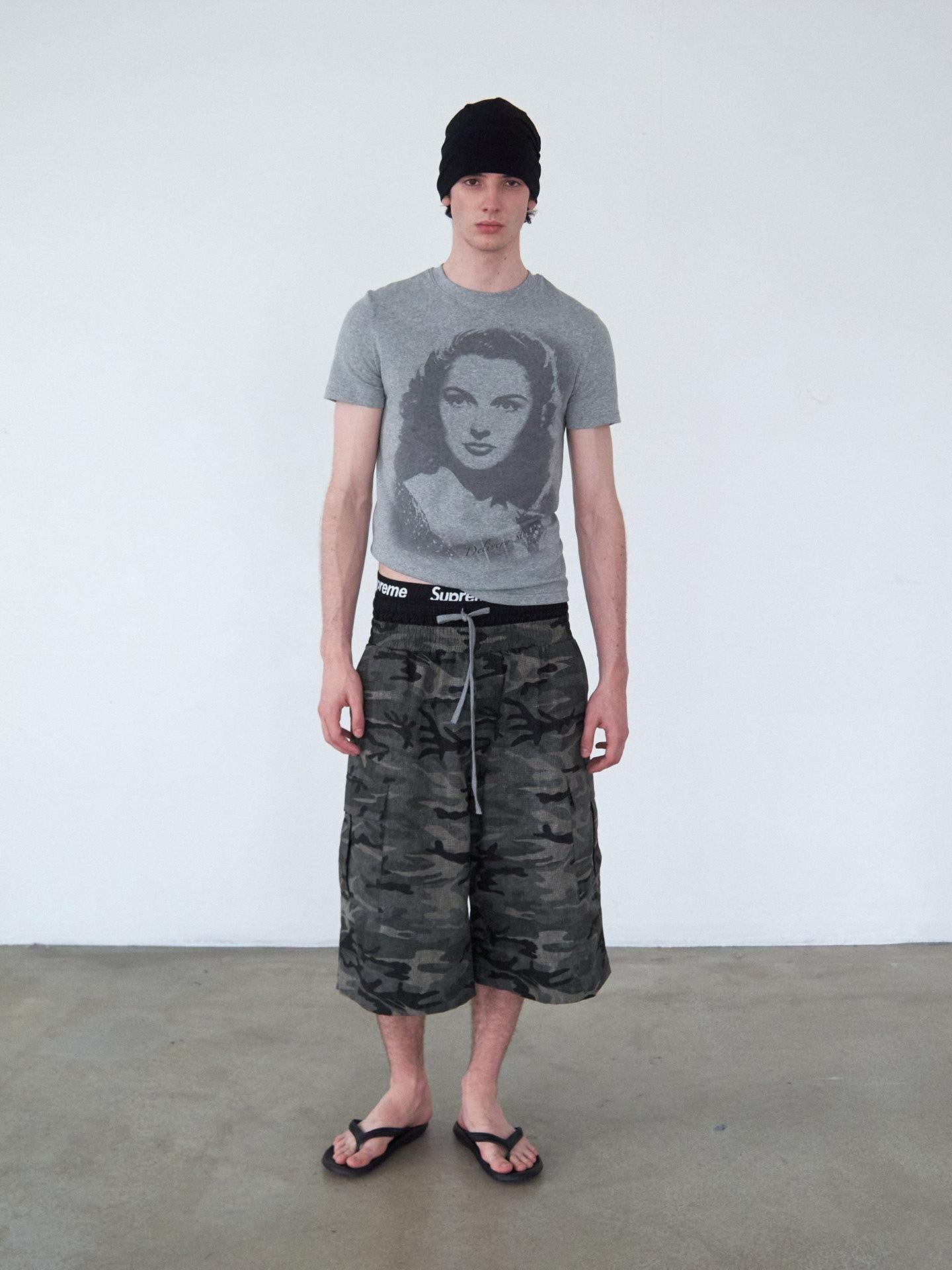 Delivery Vintage Portrait Print Straight Cut Grey Women&
